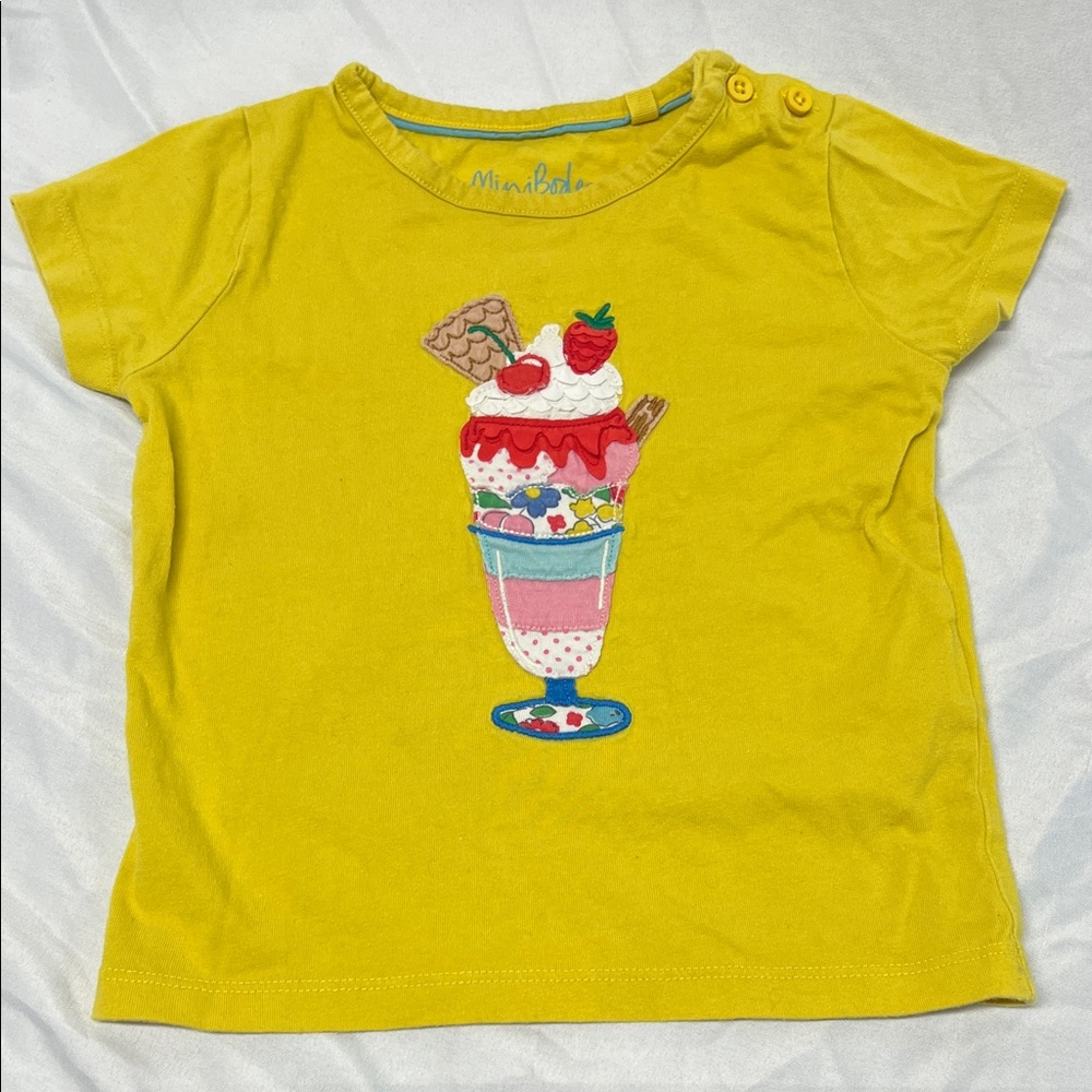 Mini Boden Yellow Top with Sundae Appliqué Short Sleeve Size 2-3Y